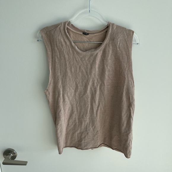 Monrow Sleeveless Beige Top - Picture 1 of 4
